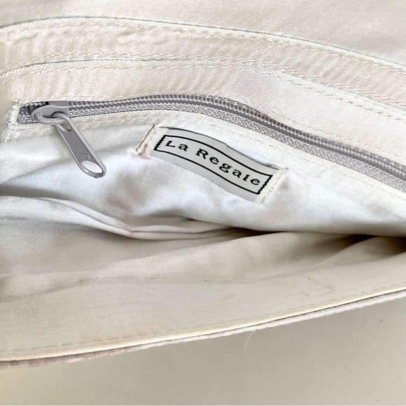 La Regale Elegant Beaded Evening Bag - Picture 7 of 7